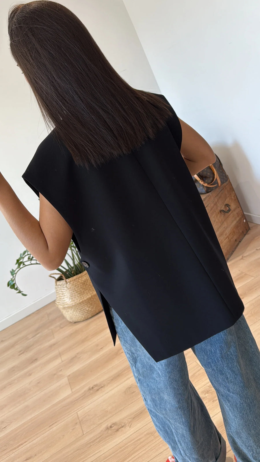 "DIANA" SLEEVELESS BLAZER BLACK 2